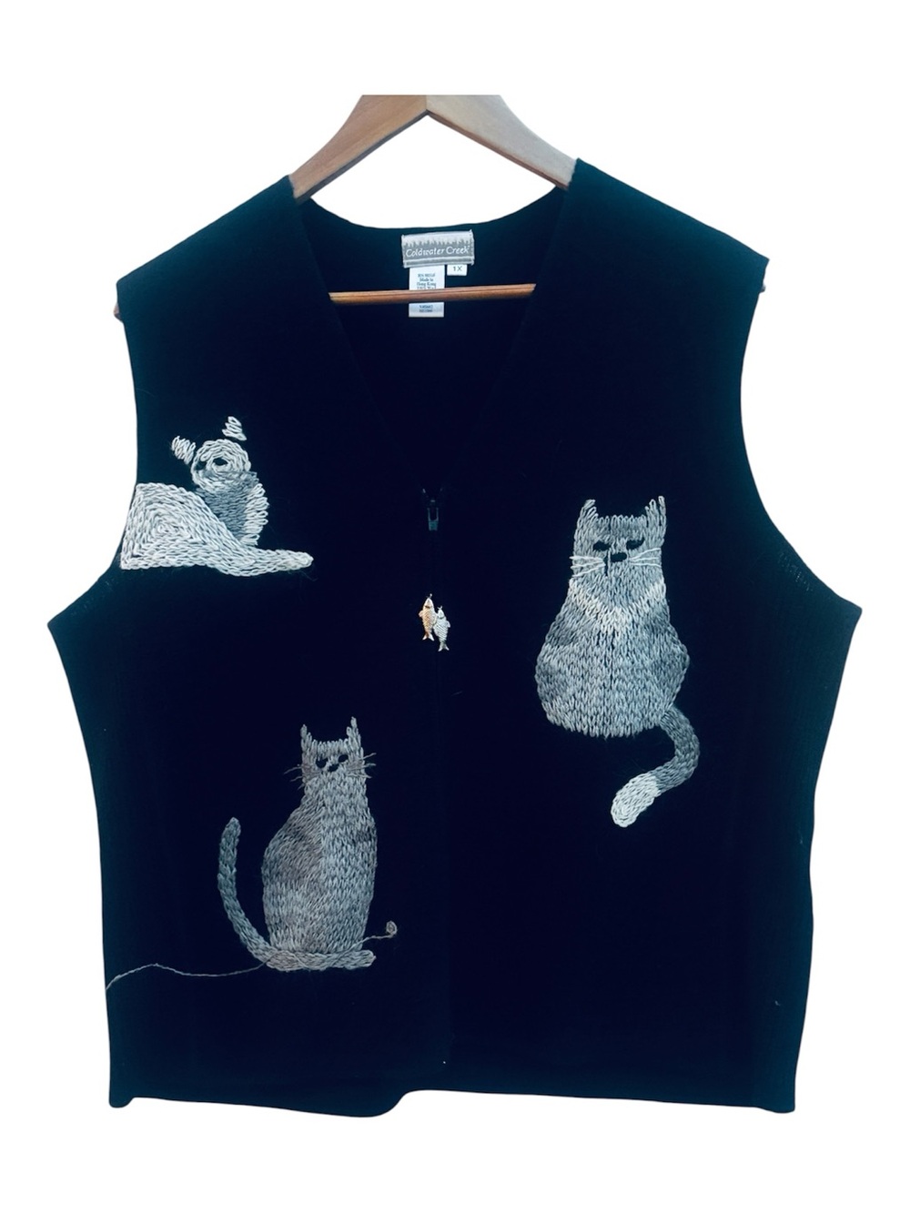 Coldwater Creek Black Vest with Gray Cat Embroidery & Fish Zipper Pull Size XL